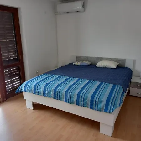 Apartman Marina - Vrilo *